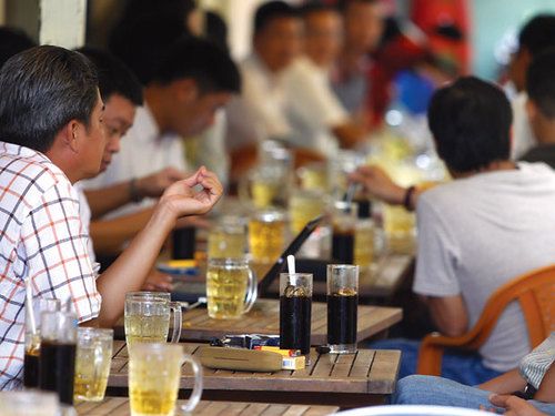 thói quen uống cà phê sáng ảnh hưởng dạ dày
