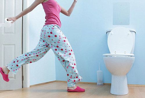 xử lý tình trạng đi ngoài ra máu kèm chất nhầy