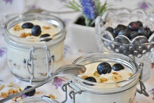 Sữa chua là loại thực phẩm rất tốt cho người đau dạ dày