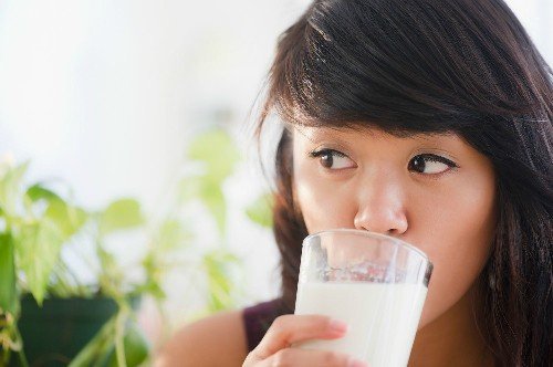 Đau dạ dày có nên uống sữa đậu nành