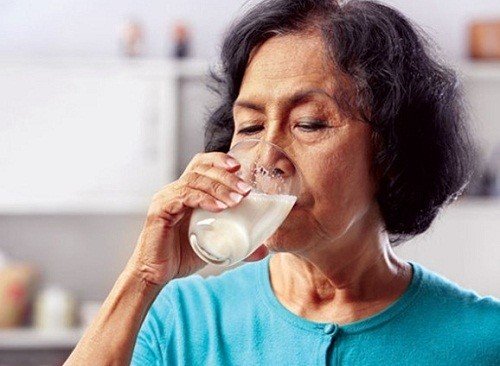 dạ dày có nên uống sữa không