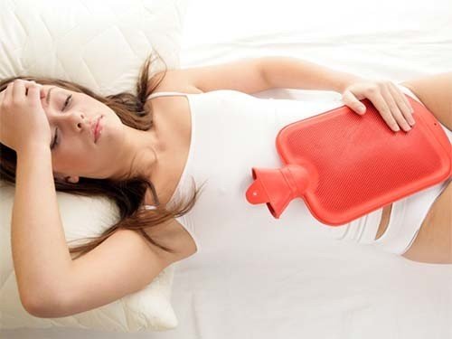 Chườm nóng bụng là một cách giảm đau dạ dày nhanh nhất tại nhà